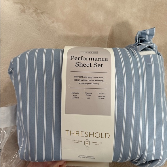 Threshold Blue Striped Performance Sheet Set new twin /xl - Picture 1 of 1